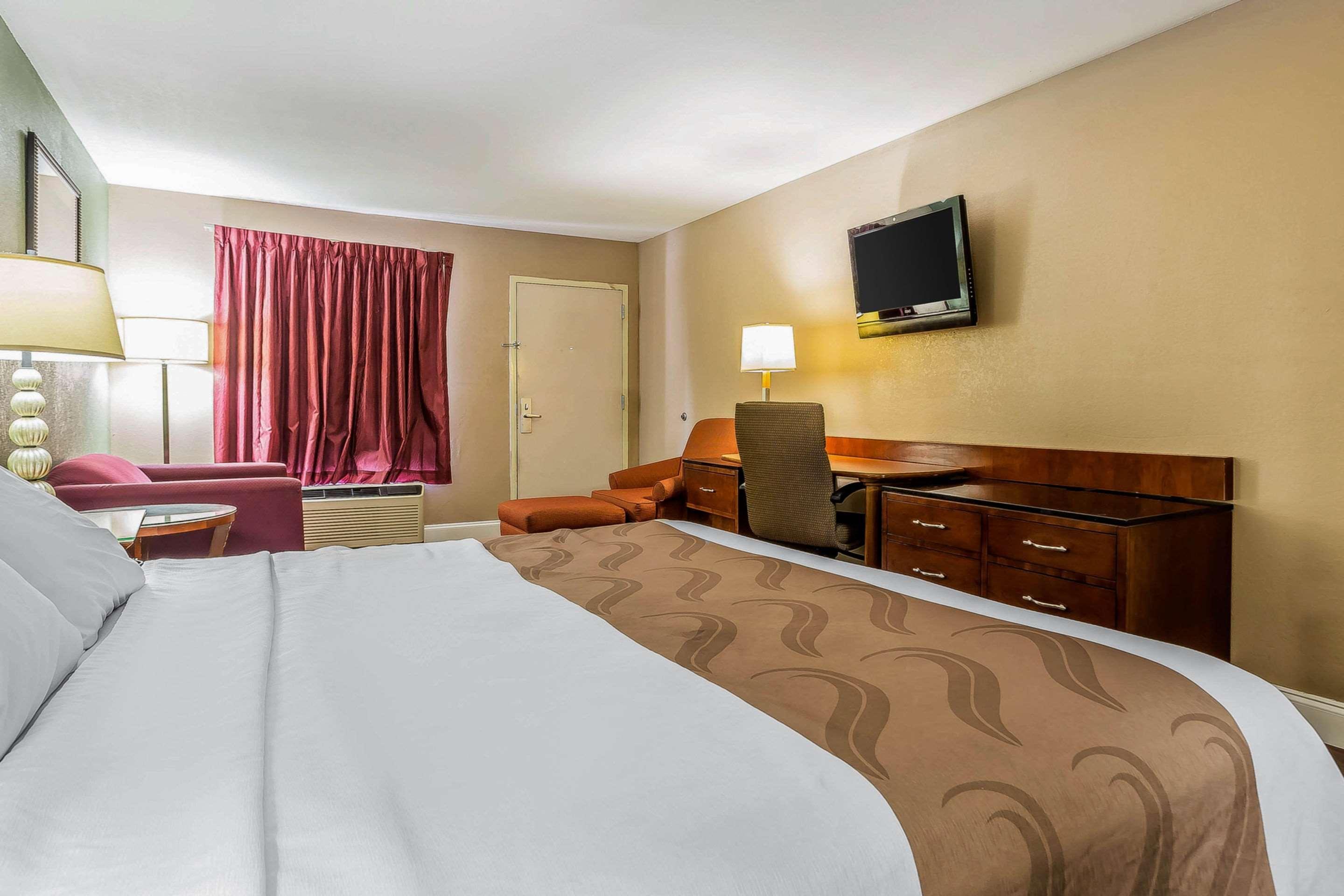 Quality Inn & Suites Near Robins Air Force Base Warner Robins Εξωτερικό φωτογραφία