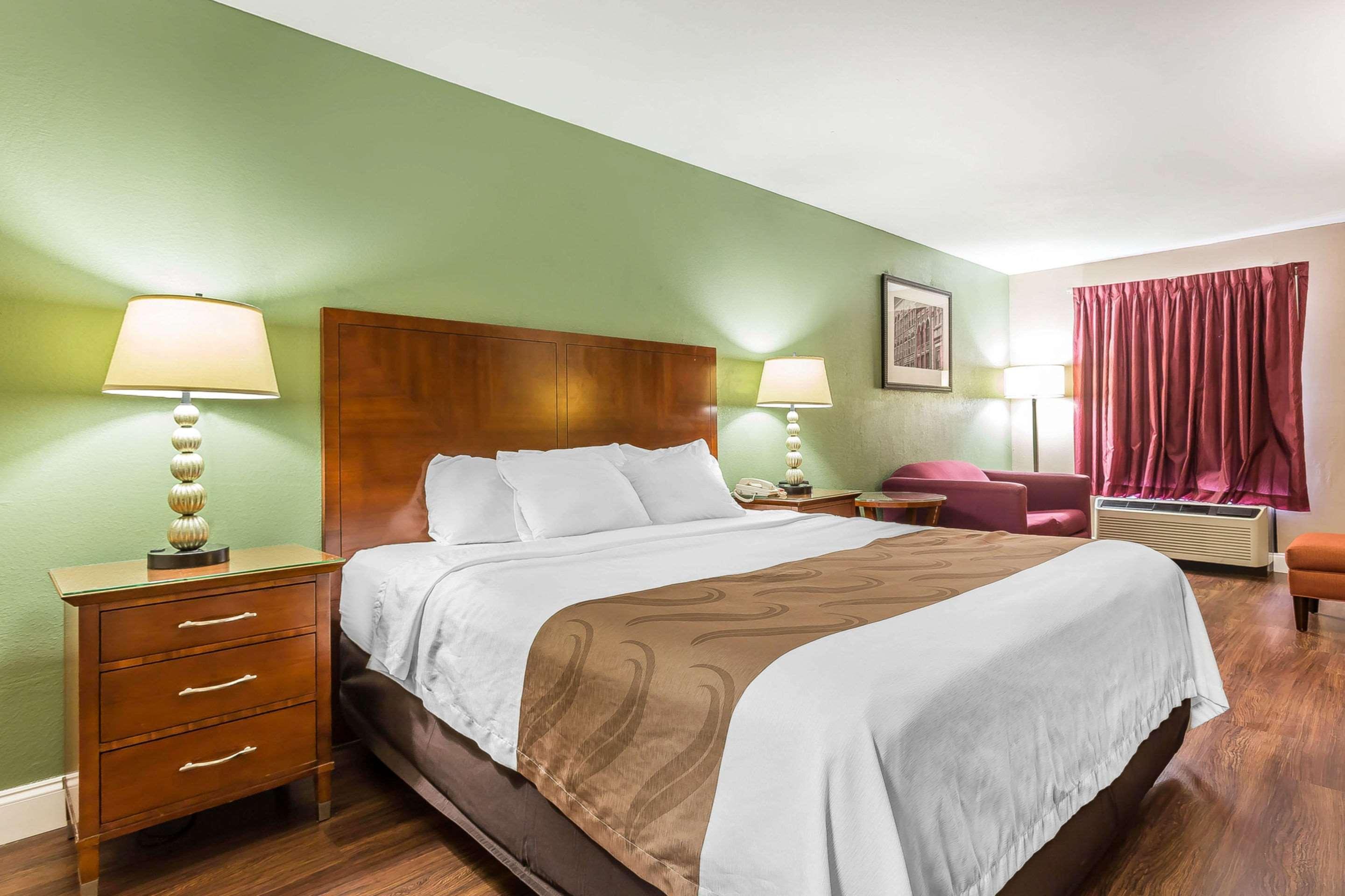 Quality Inn & Suites Near Robins Air Force Base Warner Robins Εξωτερικό φωτογραφία