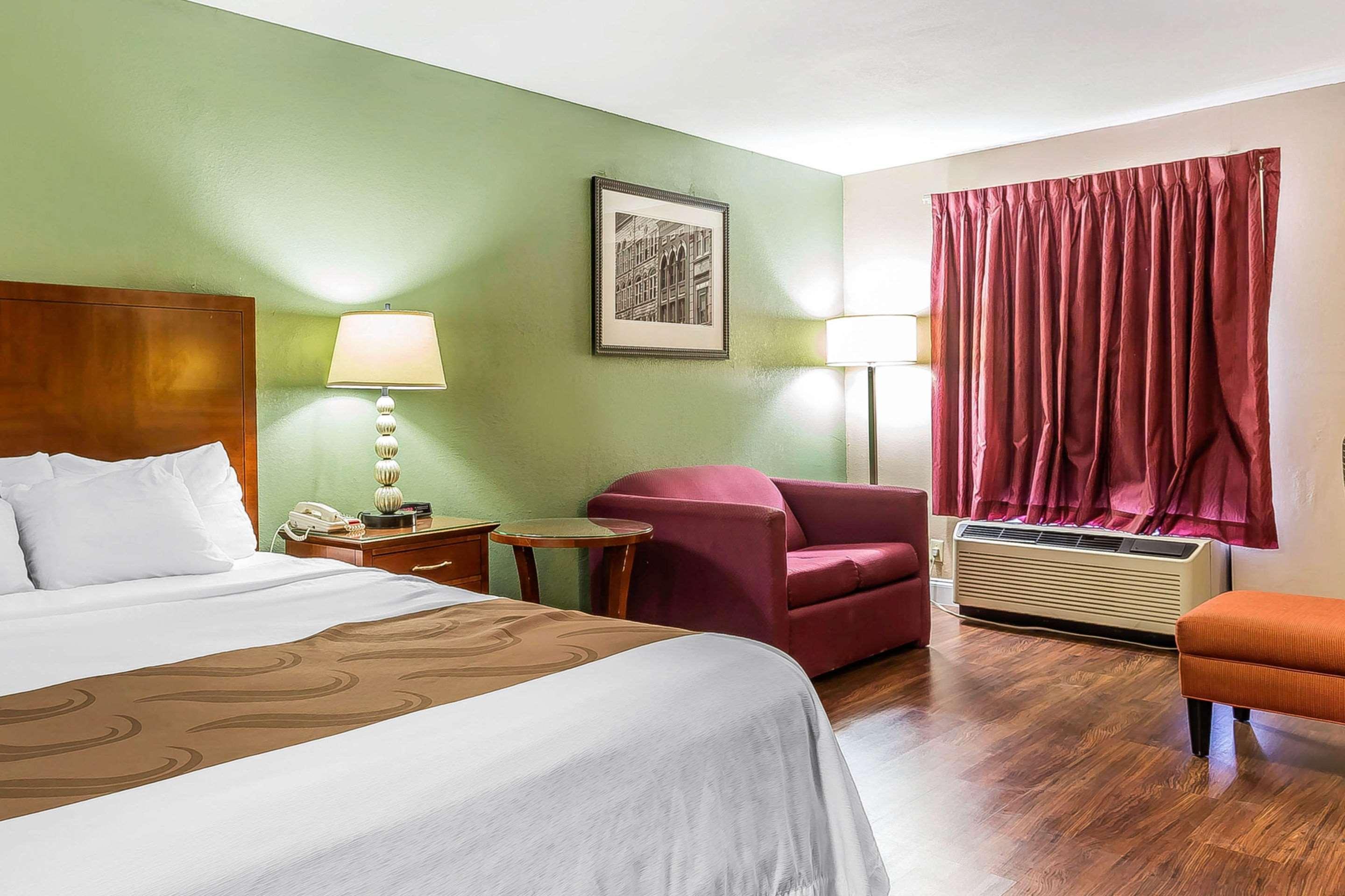 Quality Inn & Suites Near Robins Air Force Base Warner Robins Εξωτερικό φωτογραφία