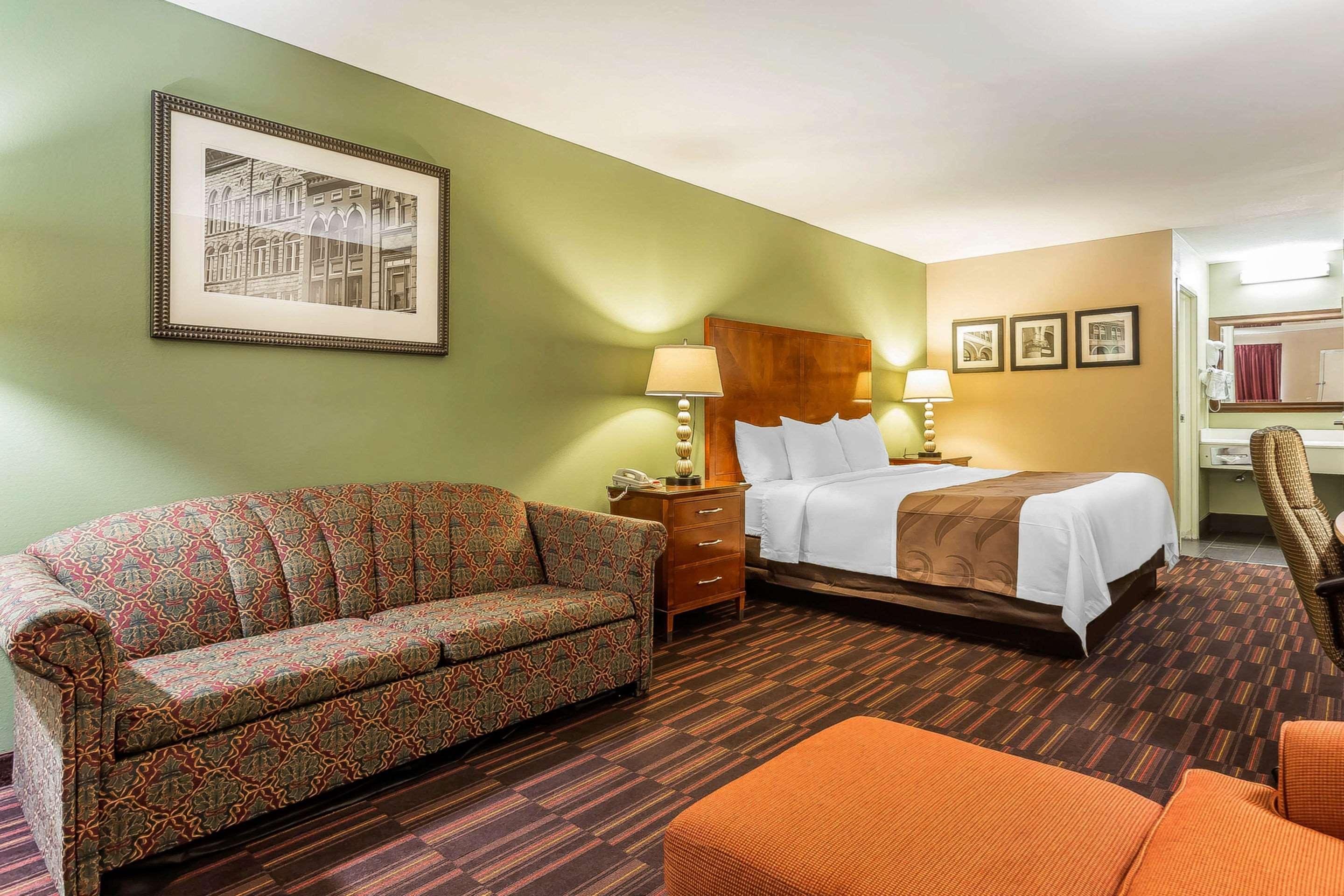Quality Inn & Suites Near Robins Air Force Base Warner Robins Εξωτερικό φωτογραφία