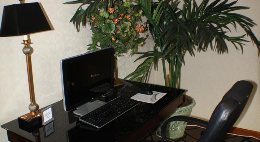 Quality Inn & Suites Near Robins Air Force Base Warner Robins Εξωτερικό φωτογραφία