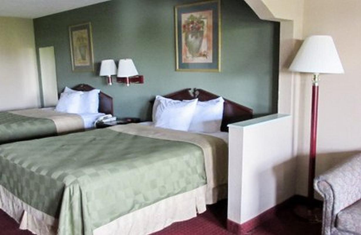 Quality Inn & Suites Near Robins Air Force Base Warner Robins Εξωτερικό φωτογραφία