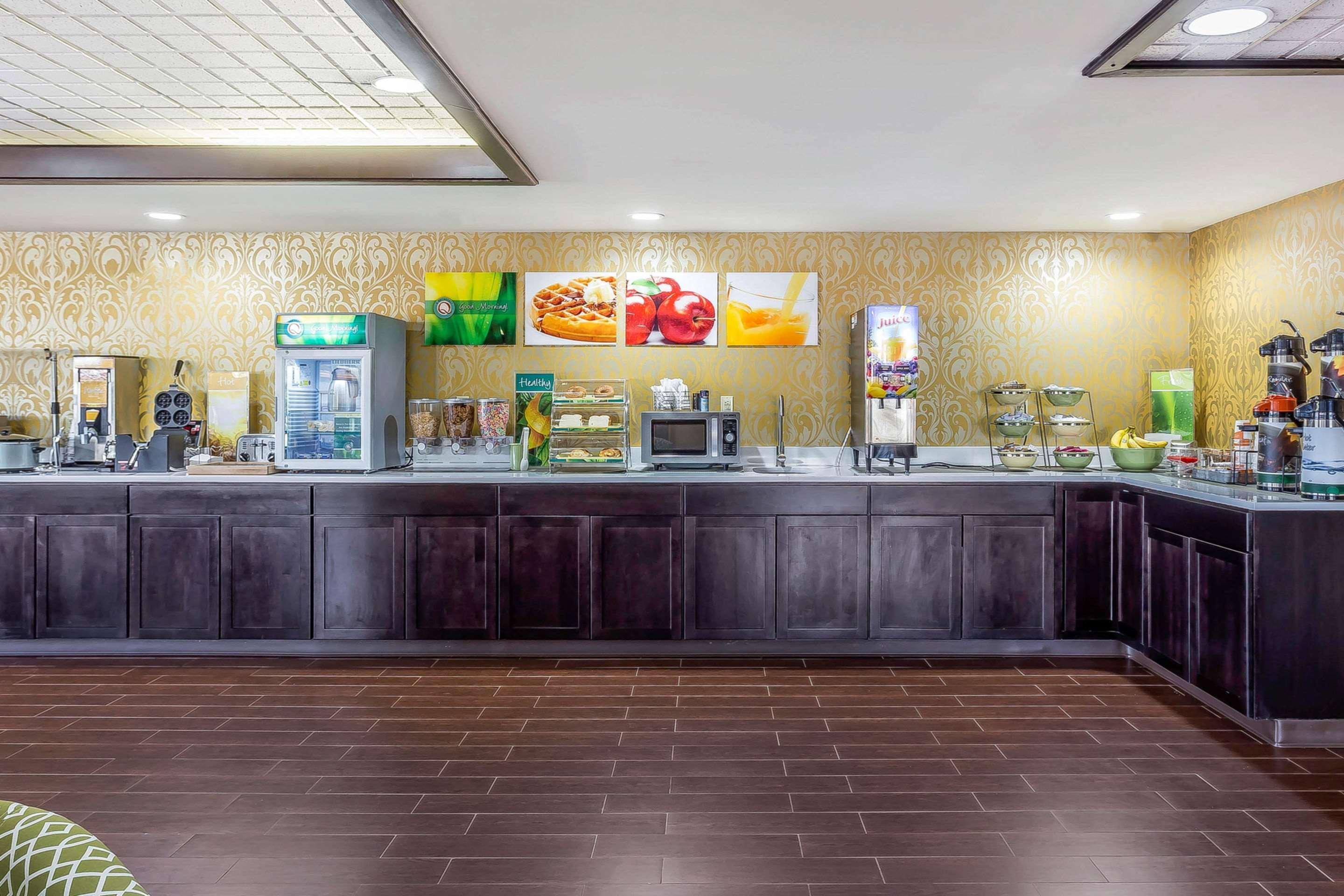 Quality Inn & Suites Near Robins Air Force Base Warner Robins Εξωτερικό φωτογραφία