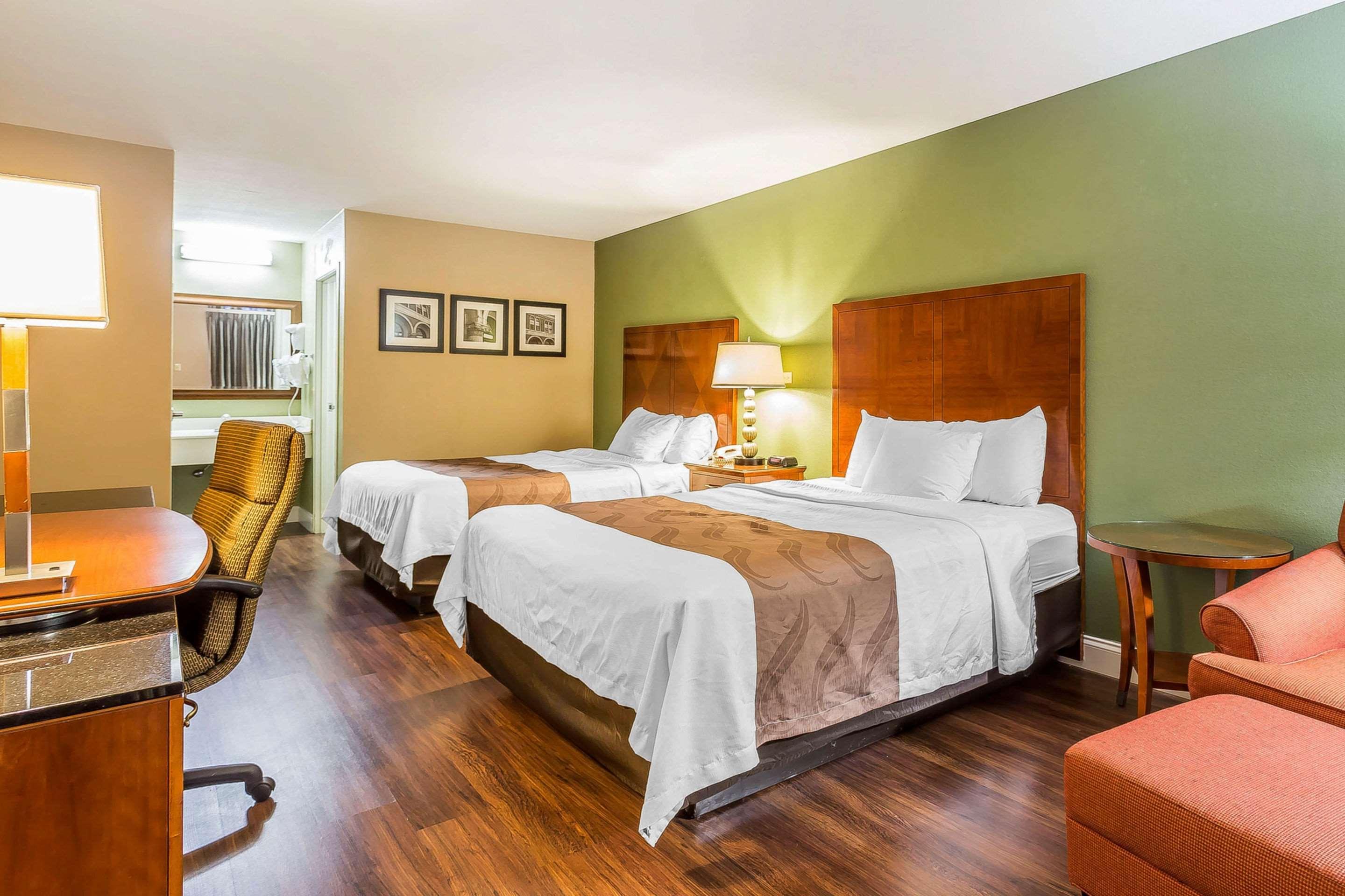 Quality Inn & Suites Near Robins Air Force Base Warner Robins Εξωτερικό φωτογραφία