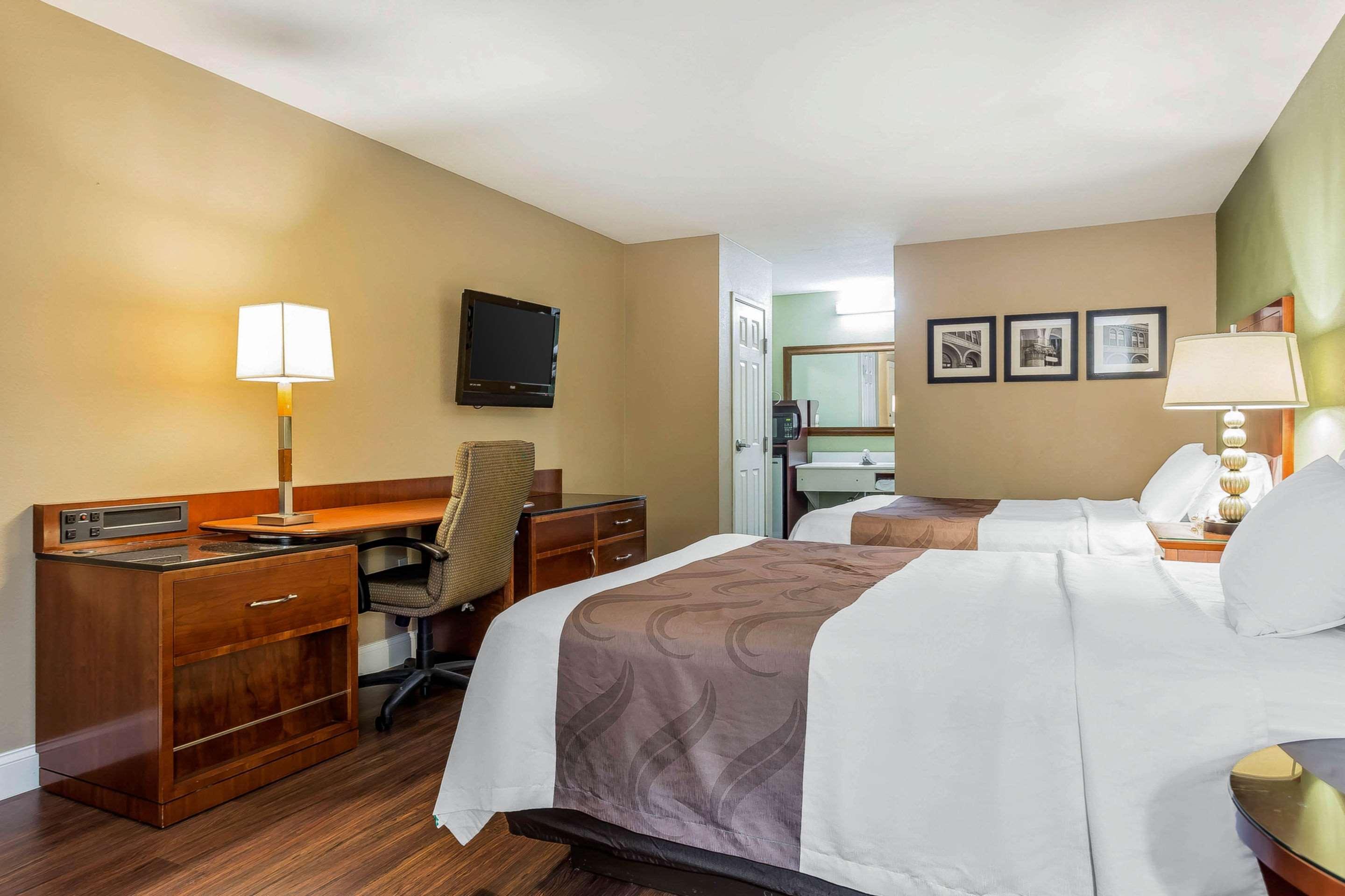 Quality Inn & Suites Near Robins Air Force Base Warner Robins Εξωτερικό φωτογραφία