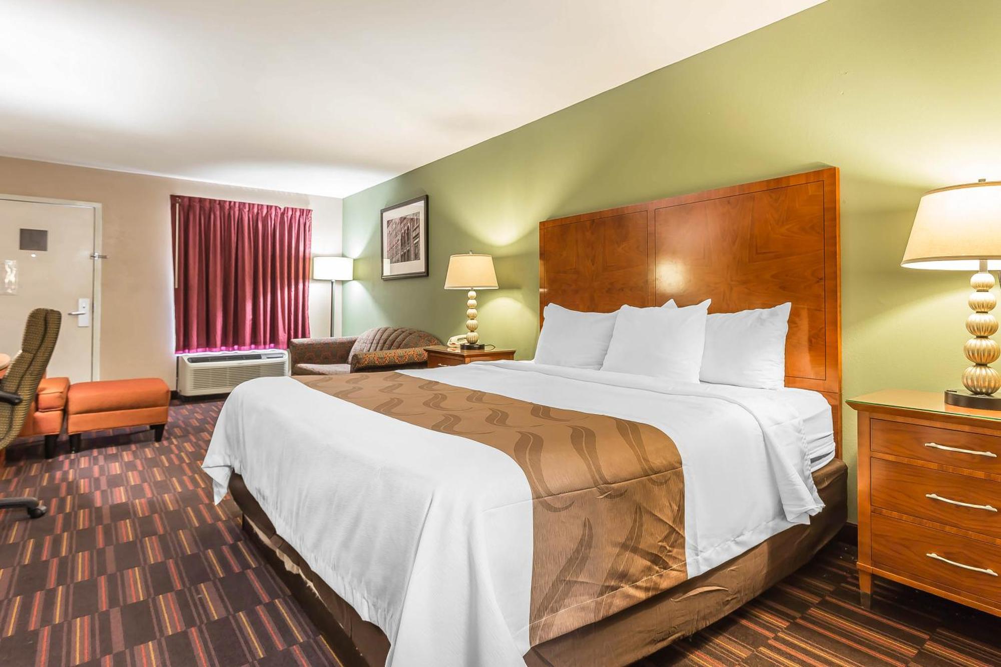 Quality Inn & Suites Near Robins Air Force Base Warner Robins Εξωτερικό φωτογραφία