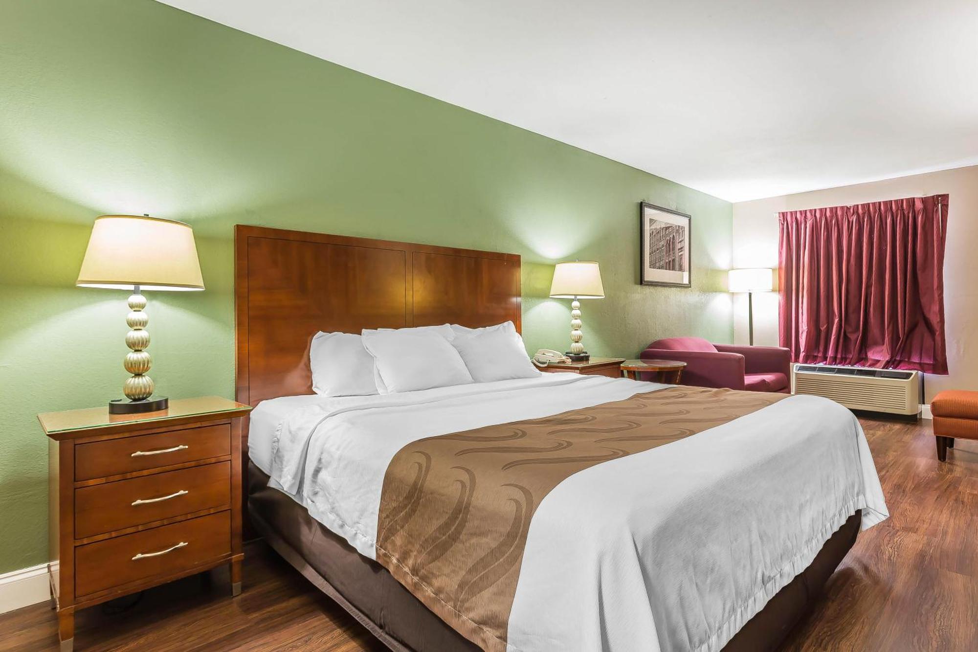 Quality Inn & Suites Near Robins Air Force Base Warner Robins Εξωτερικό φωτογραφία