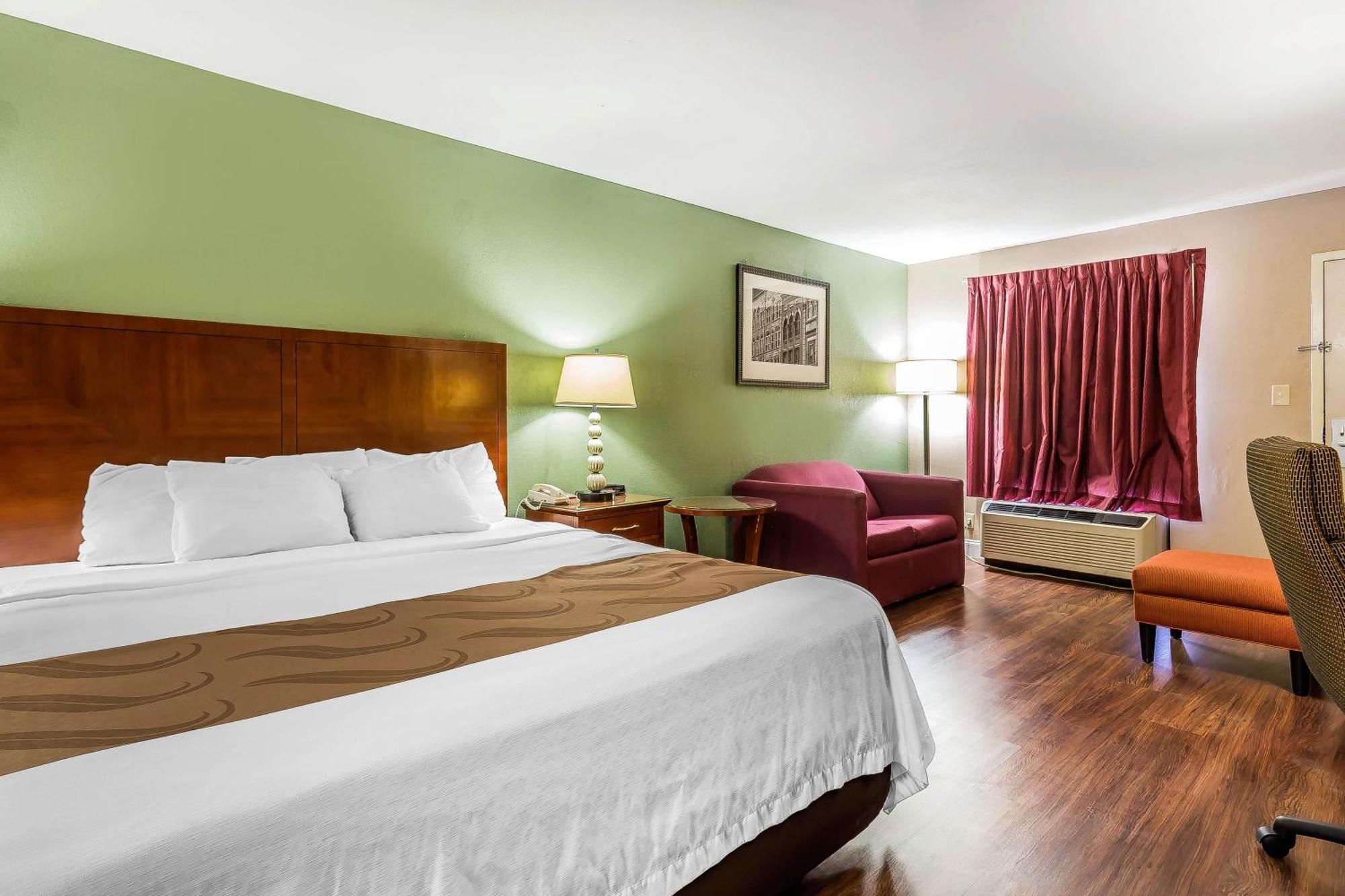 Quality Inn & Suites Near Robins Air Force Base Warner Robins Εξωτερικό φωτογραφία